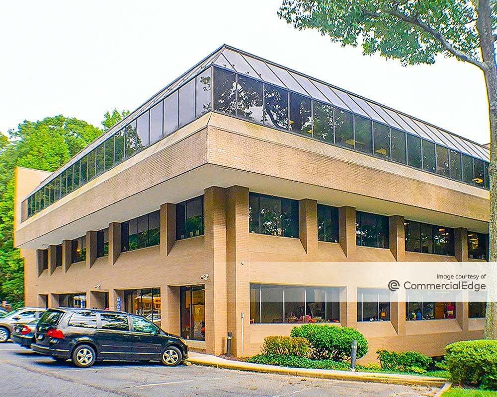 Lake Anne Professional Building 11484 Washington Plaza West, Reston